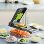 Oferta Veggie Slicer - Razatoare multifunctionala legume si fructe 14 piese + lame inox + maner protectie